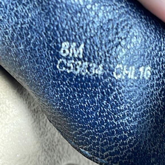 Born BOC Black Faux Leather Embossed Strap Thong Sandals Sz 8 - Picture 5 of 6